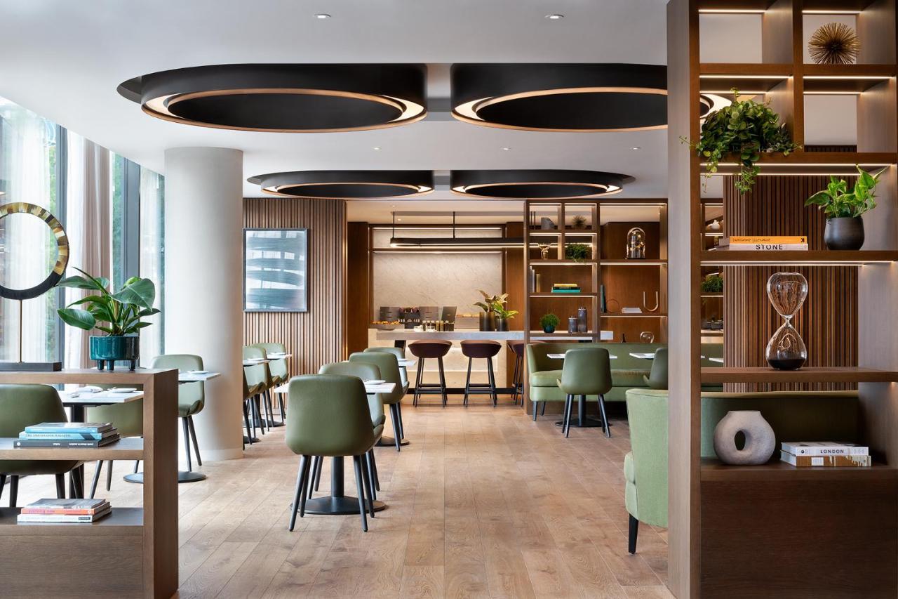 The Westin London City エクステリア 写真 The Club at London Heathrow Airport