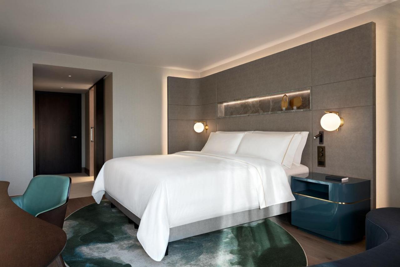 The Westin London City エクステリア 写真 A bedroom at the hotel