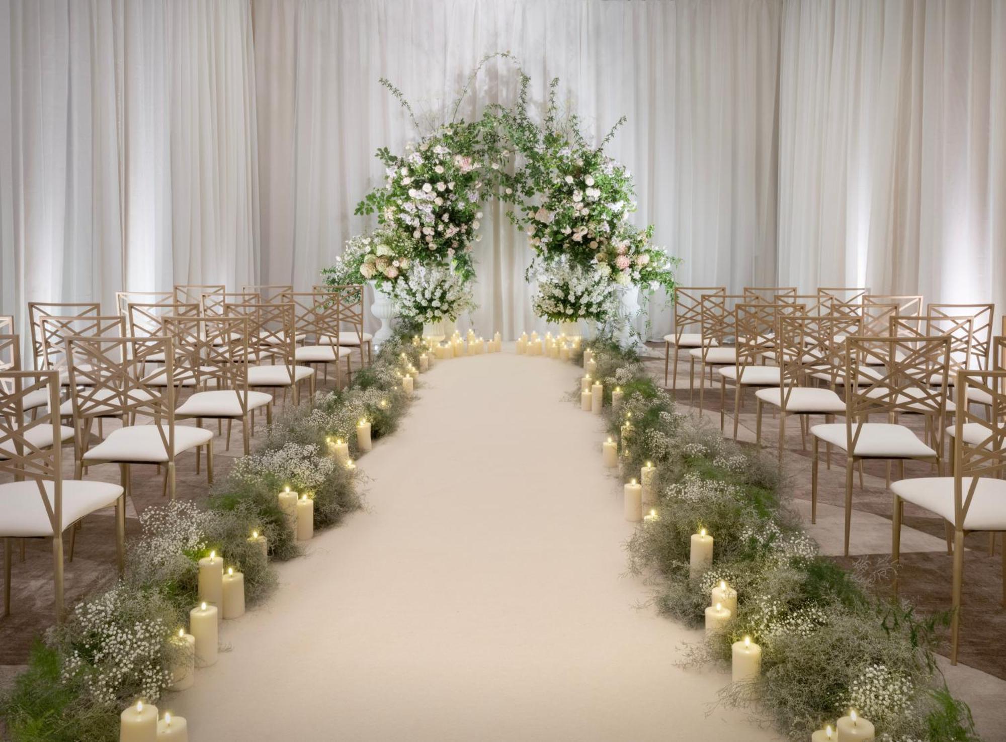The Westin London City エクステリア 写真 Wedding ceremony at the Four Seasons Hotel, Tokyo
